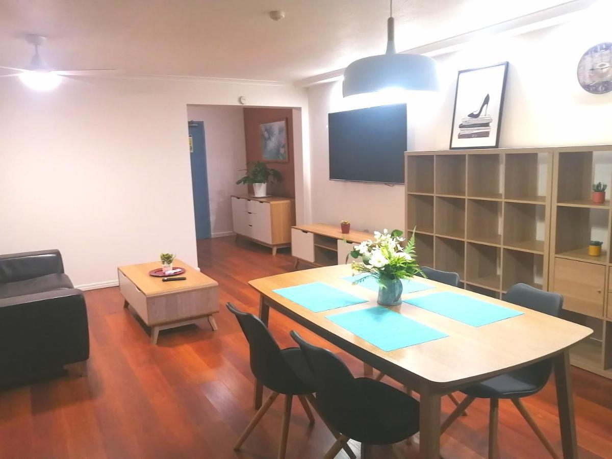 גולד קוסט Silverton Apartment Resort Surfers Paradise מראה חיצוני תמונה