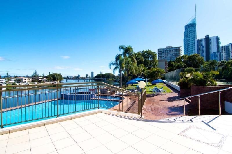 גולד קוסט Silverton Apartment Resort Surfers Paradise מראה חיצוני תמונה